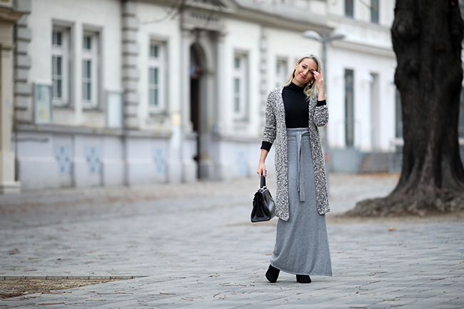 collected by Katja, Modeblog Österreich, fashion blog Austria, life style blog, Ü40 blog, Ü30 outfit, Winter outfit, cashmere skirt, Maxirock, Layering, Rollkragenpullover, Cardigan, Strick Outfit
